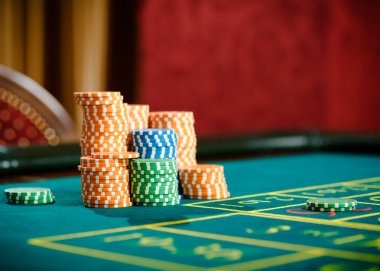 slot20 mobile app interface showing live dealer table and sportsbook navigation